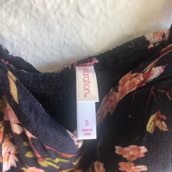 **SOLD** two piece navy floral crop top and pant - Picture 7 of 9